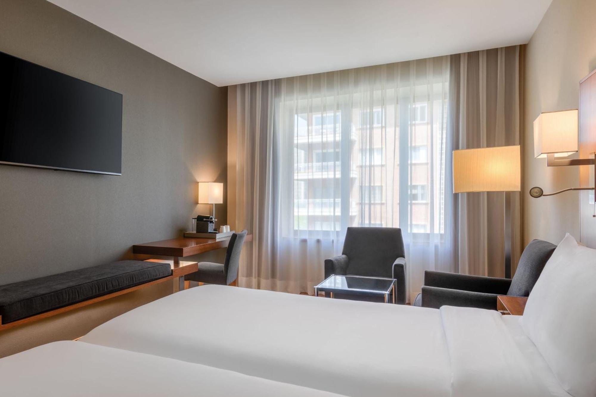 Ac Hotel Aitana By Marriott Мадрид Экстерьер фото